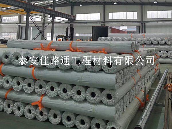 垃圾填埋場防滲膜使用為何如此有效？