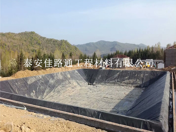關(guān)注魚塘防滲膜施工須注意的事項(xiàng)問題 關(guān)注魚塘防滲膜施工須注意的事項(xiàng)問題