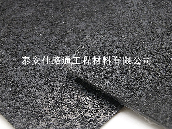 糙面土工膜斜坡防滑技巧：穩(wěn)固工程，安全先行