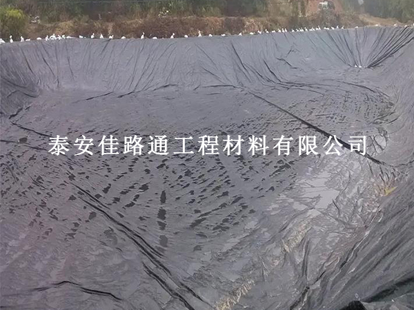 水產(chǎn)養(yǎng)殖防滲膜修復方式方法全攻略 水產(chǎn)養(yǎng)殖防滲膜修復方式方法全攻略