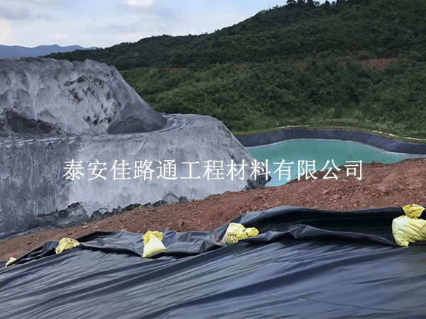 養(yǎng)殖防滲膜延伸率咋變？這5大因素說了算！